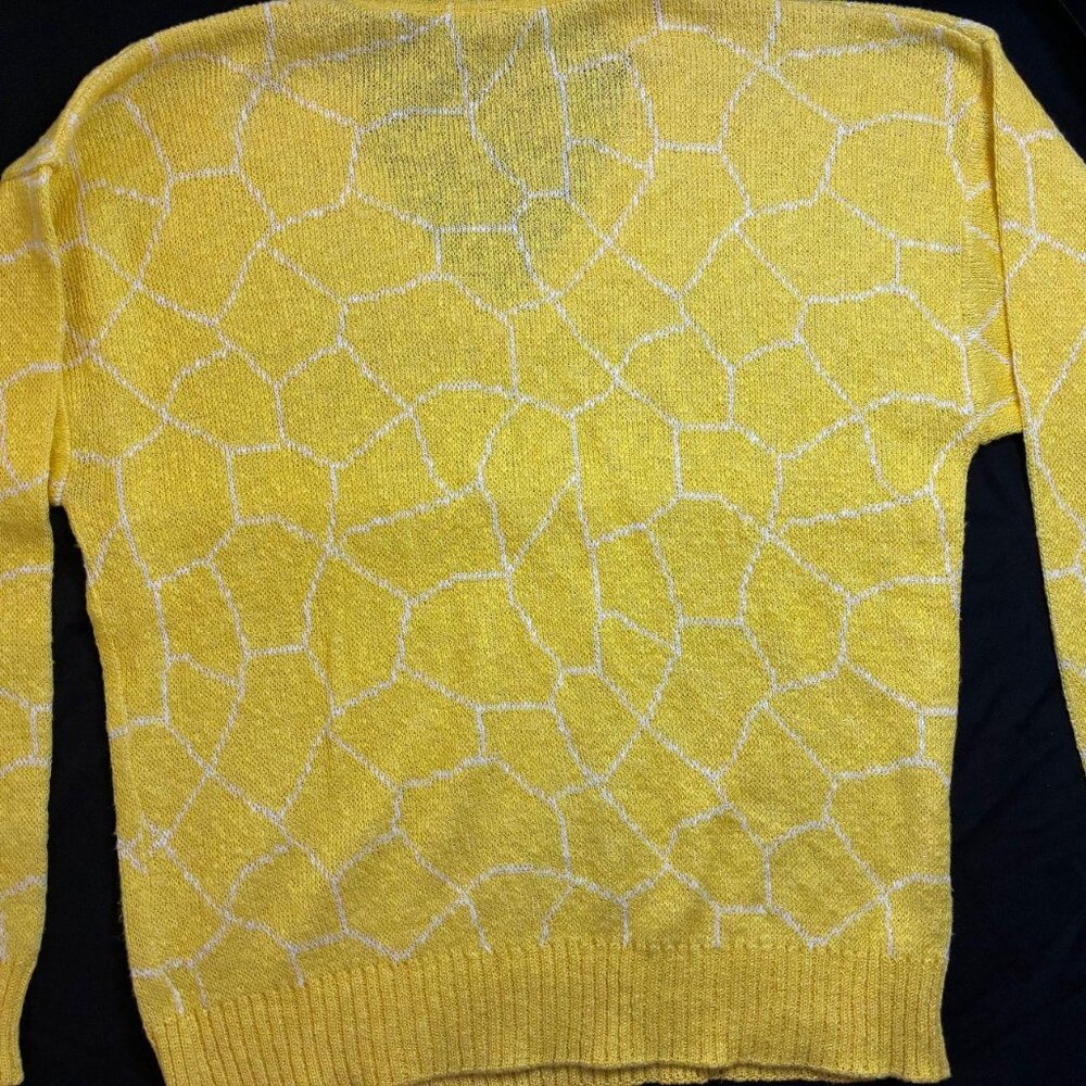 Men's Yellow V Neck Sweater, Made in Italy, Size Medium, Vintage - Picture 7 of 8